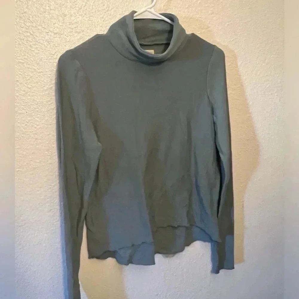 Chaser, long sleeve turtleneck